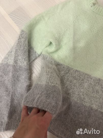 Свитер женский
