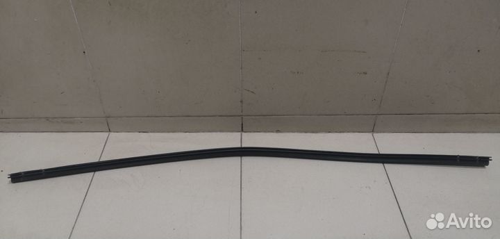 Уплотнитель капота Fusion 2002-2012