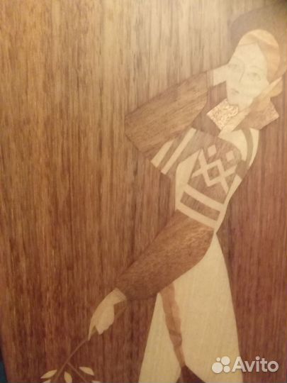 Настенное панно из дерева