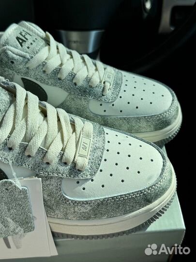 Кроссовки оптом