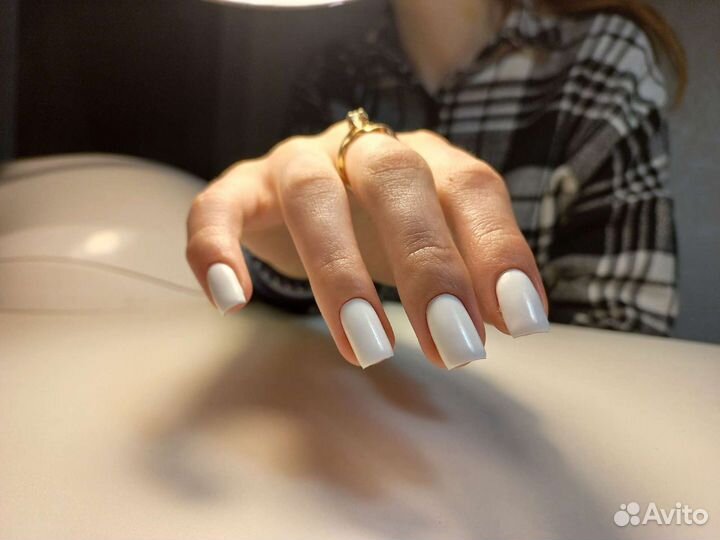 Маникюр с покрытием гель-лаком