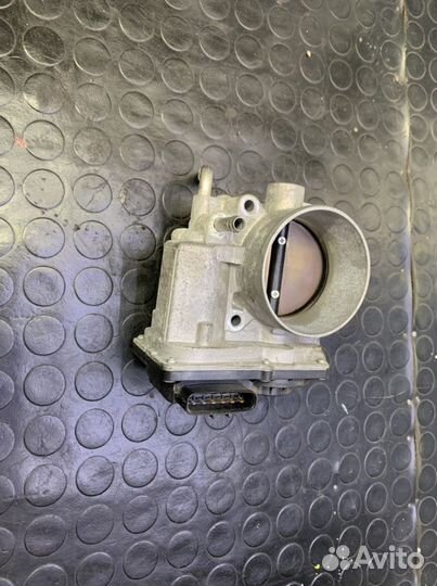 Дроссельная заслонка lexus/toyota