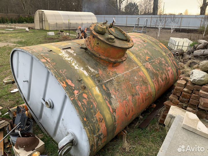 Цистерна от бензовоза