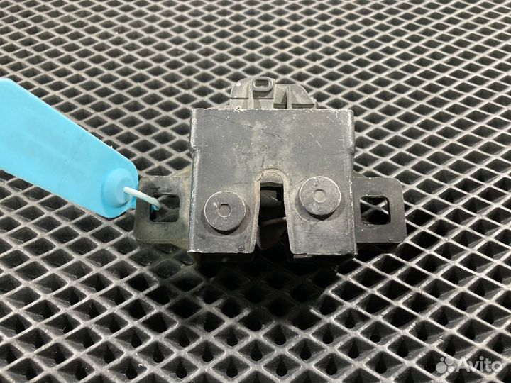 Замок капота правый Jaguar XE X760 2016