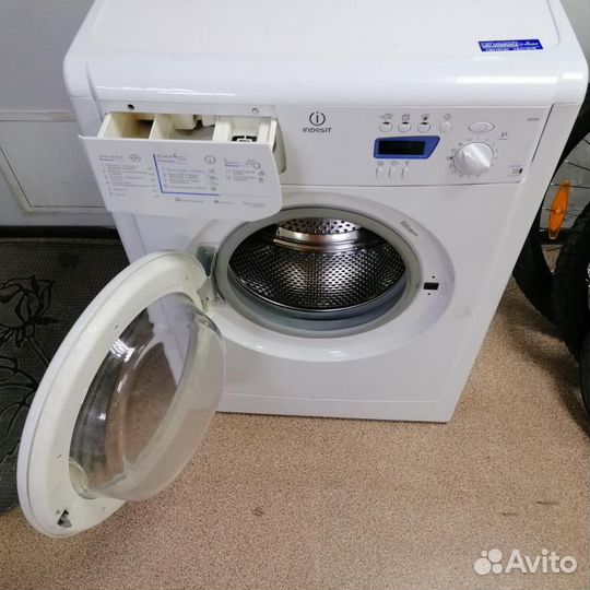 Стиральная машина Indesit wise 8