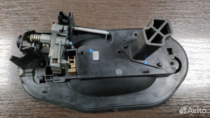 Кронштейн ручки двери задний левый Bmw 530 D E61