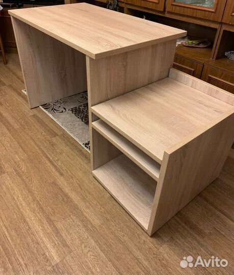 Стол письменный