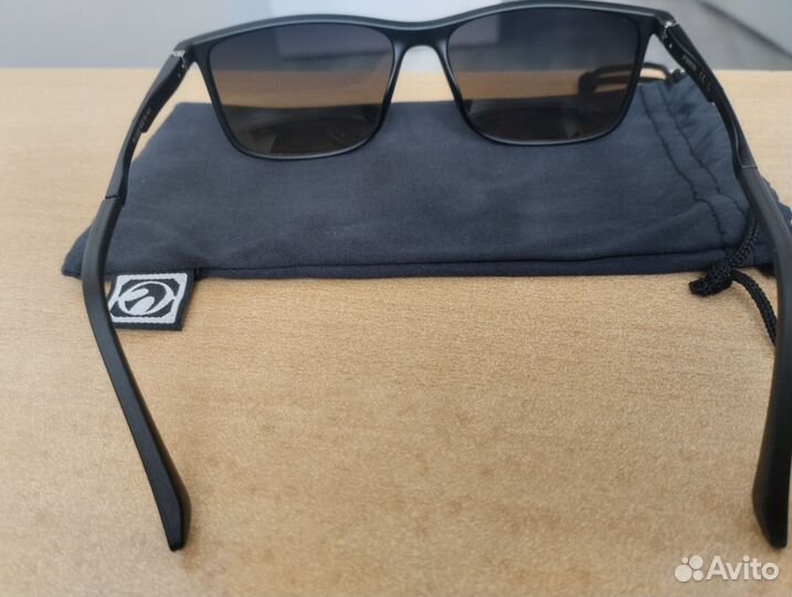 Солнцезащитные очки мужские proud