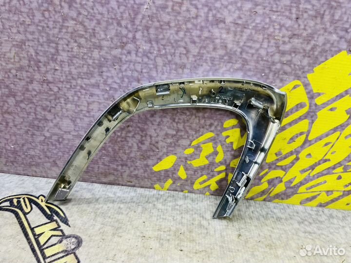 Накладка обшивки двери передней левой Инсигния