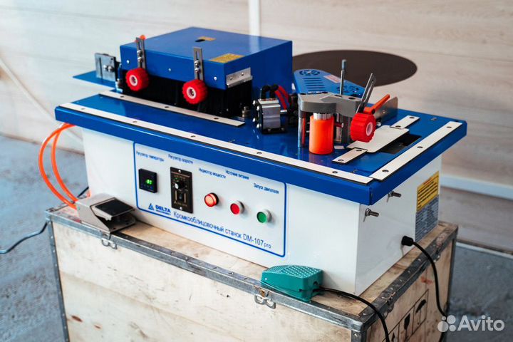 Кромкооблицовочный станок DM-107 PRO/110/111/114
