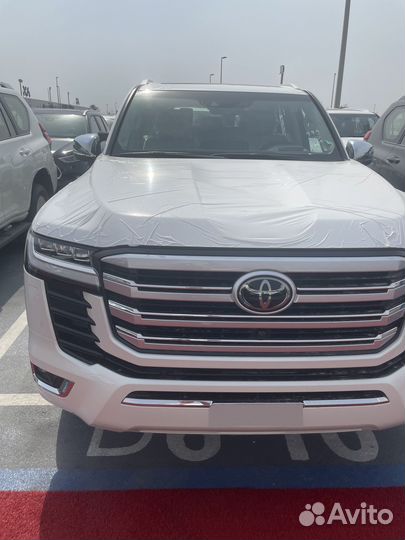 Toyota Land Cruiser 3.3 AT, 2022, 10 км