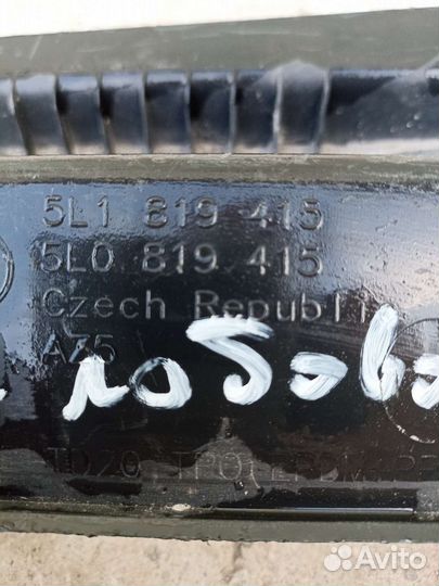 Skoda Yeti левая часть жабо