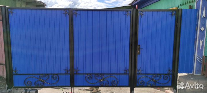 Ворота с элементами ковки