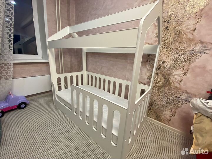 Детская кровать от 1 года с бортиками