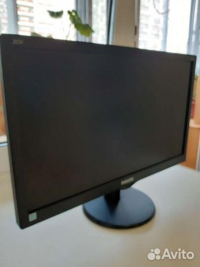 Монитор Philips