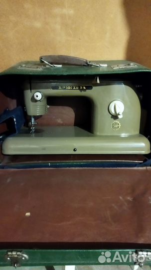 Швейная машинка