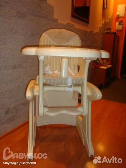 Стульчик для кормления capella