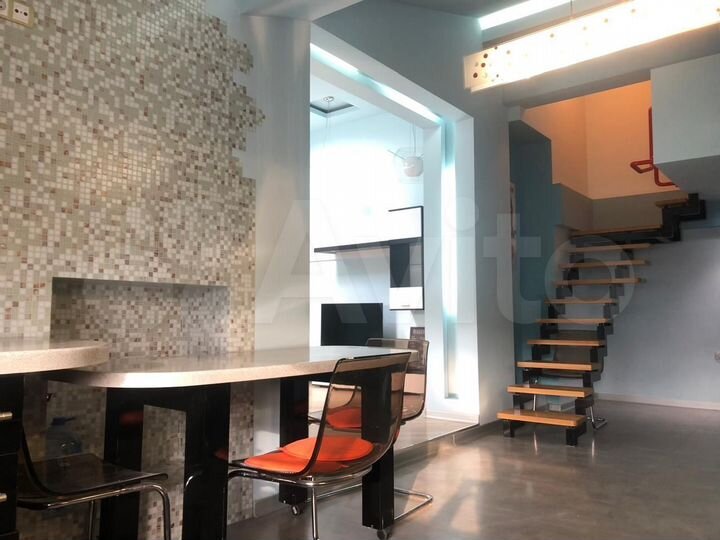 2-к. квартира, 82 м², 7/7 эт.