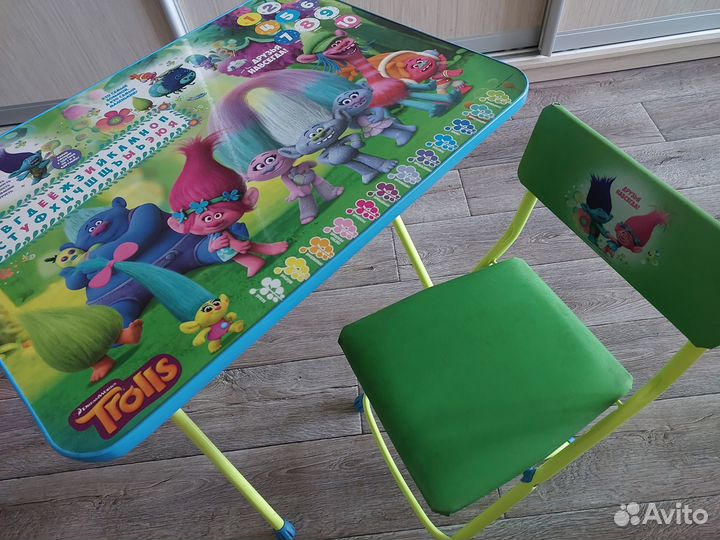 Детский стол и стул
