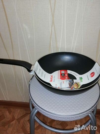 Сковорода-вок Tefal Easy Plus, 28 см