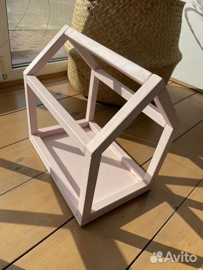 Подставка интерьерная домик