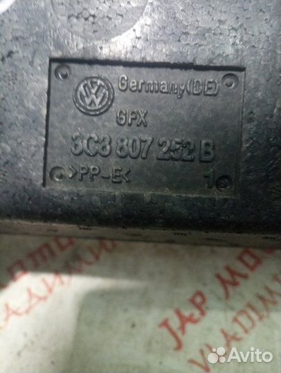 Усилитель бампера задний Volkswagen Passat Cc