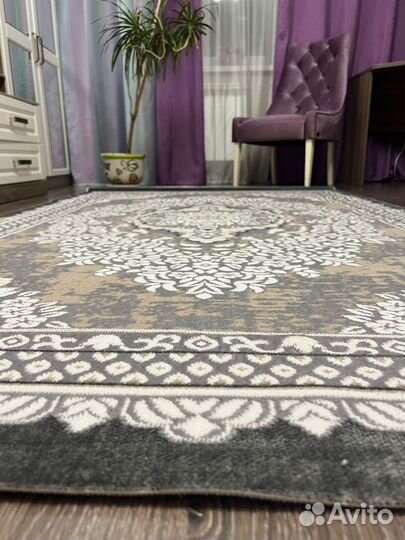 Ковер 2 на 3 новый