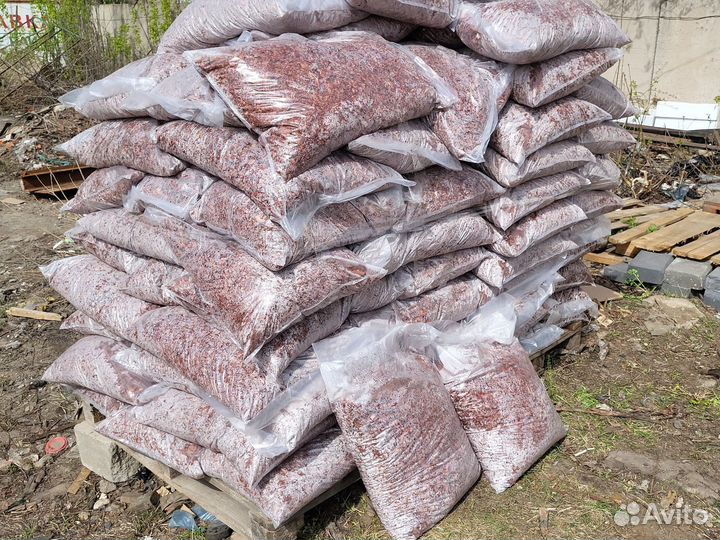 Щепа декоративная цветная. Мешок 60 л. Доставка