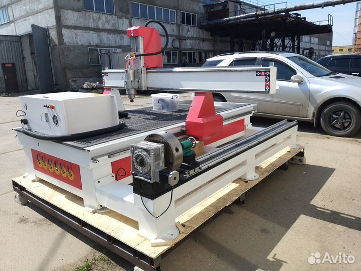 Фрезерный станок чпу 1631 с токарной осью сбоку