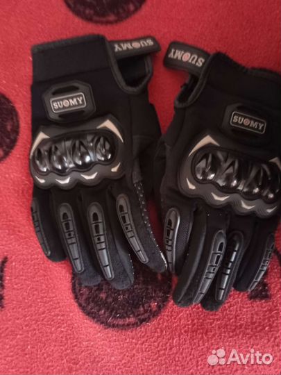 Продаю мотошлем и перчатки