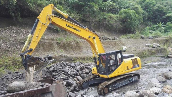 Гусеничный экскаватор LiuGong CLG925E, 2023