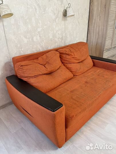 Бесплатный диван бу