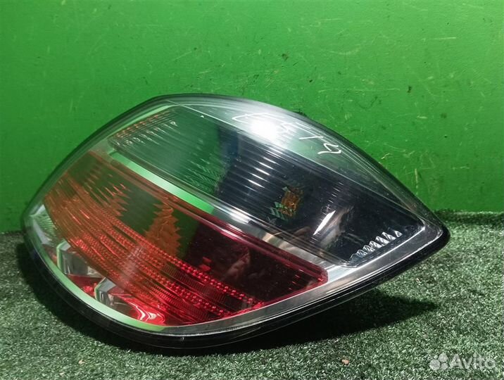 Фонарь задний правый Opel astra H 2009