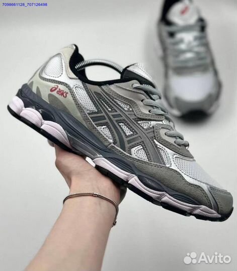 Кроссовки asics