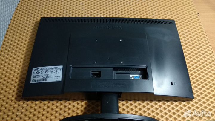 Широкоформатный ЖК Монитор Samsung E2020