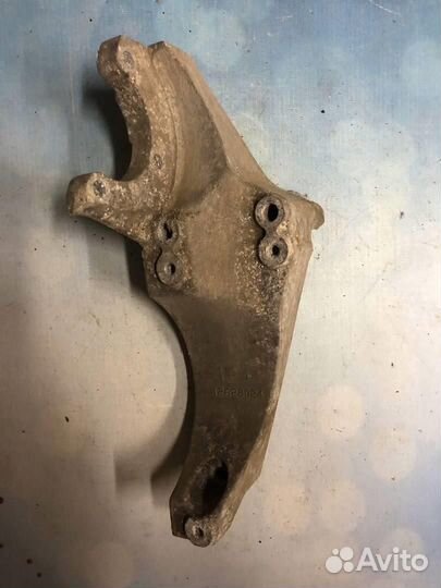 Кронштейн генератора 12628024