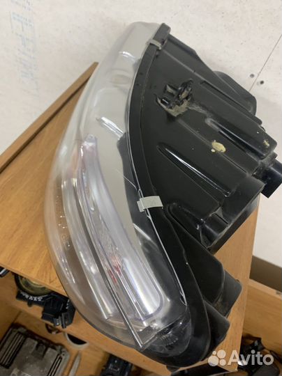 Фара левая галоген шкода суперб-2