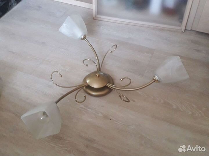 Люстра под потолок