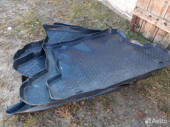 Коврик в багажник