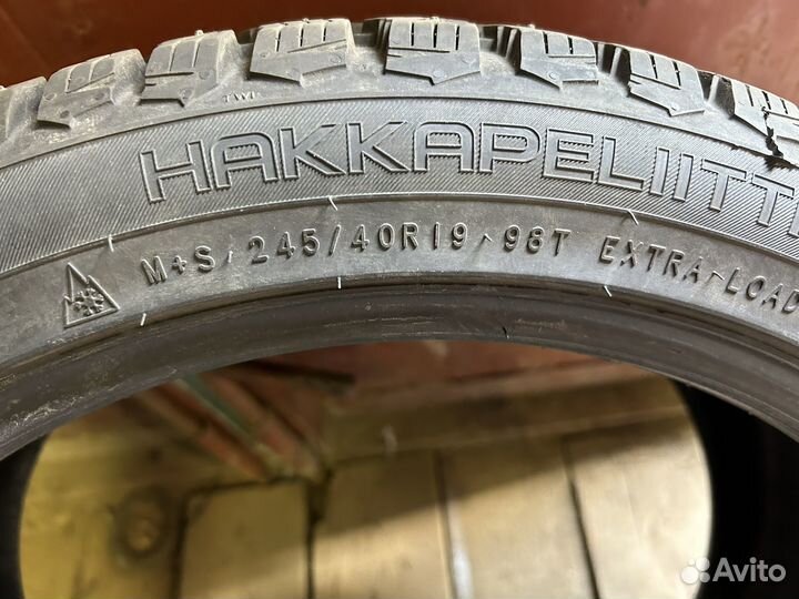 Nokian Tyres Hakkapeliitta 9 245/40 R19 98T