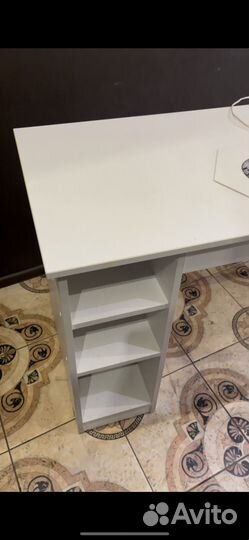 Маникюрный стол с вытяжкой бу