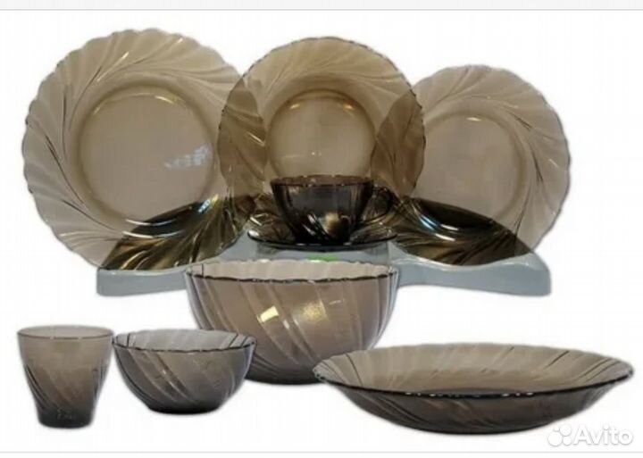 Набор столых тарелок