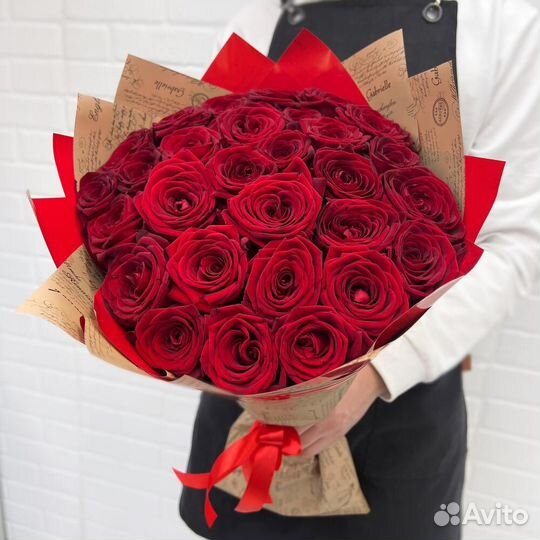 Розы красные 29 шт в букете