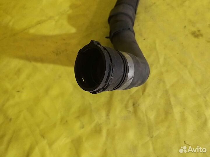 Патрубок радиатора Volkswagen Passat B7