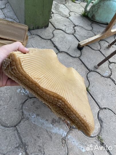 Вощина для пчел, поилки для пчел