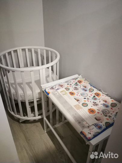 Детская кроватка трансформер с маятником