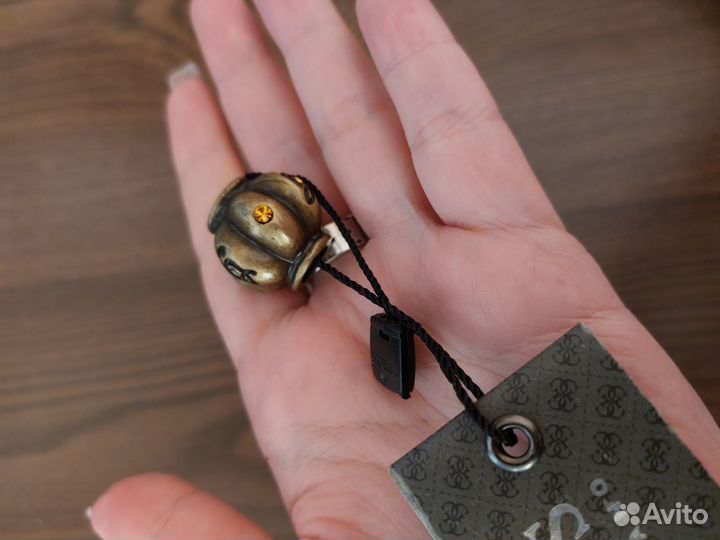 Кольцо для шарфа guess новое