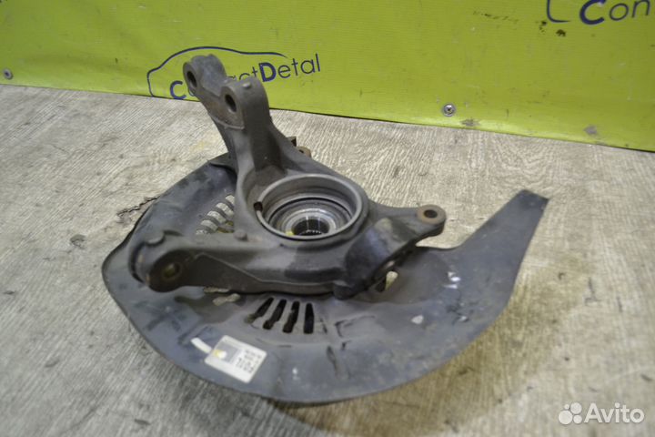 Кулак левый Lexus RX 3 Highlander 2 3