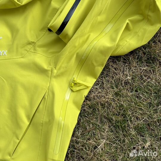 Ветровка arcteryx Alpha SV