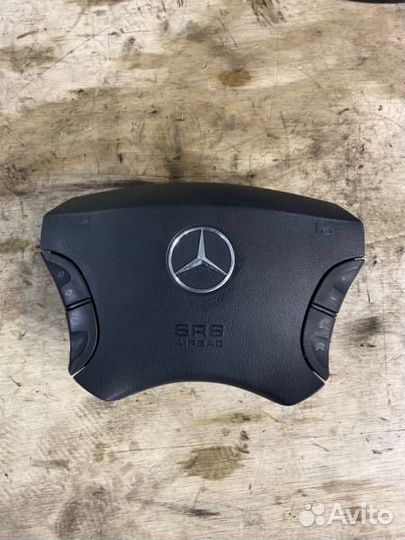 Подушка безопасности водителя Mercedes-Benz